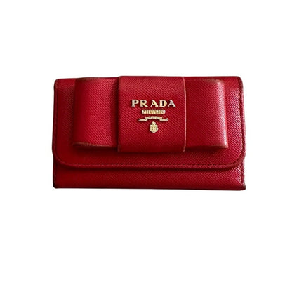 Pre Loved Prada Red Bow Saffiano Leather 6 Ring Keyholder